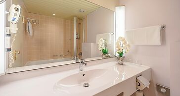 The Q - Quadro City Hotel