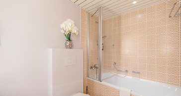 The Q - Quadro City Hotel