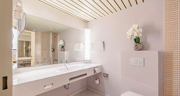 The Q - Quadro City Hotel