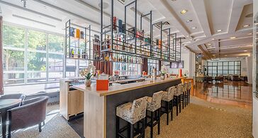 The Q - Quadro City Hotel