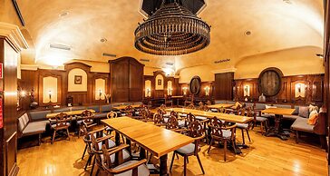 The Q - Quadro City Hotel