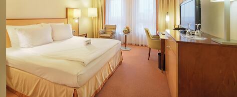 The Q - Quadro City Hotel