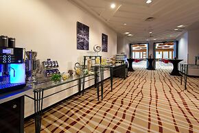 The Q - Quadro City Hotel