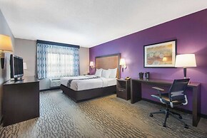 La Quinta Inn & Suites by Wyndham Erie