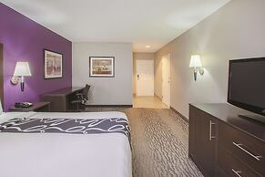 La Quinta Inn & Suites by Wyndham Erie