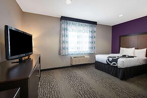 La Quinta Inn & Suites by Wyndham Erie