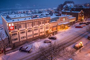 Best Western Plus Baker Street Inn