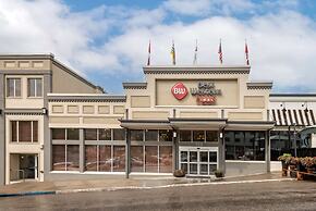 Best Western Plus Baker Street Inn