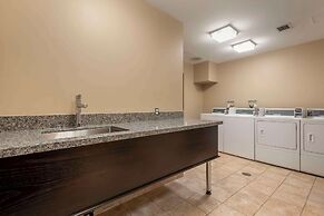 Best Western Plus Baker Street Inn