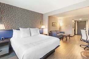 GLō Best Western Mississauga Corporate Centre