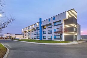 GLō Best Western Mississauga Corporate Centre