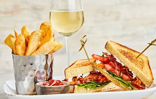 Courtyard by Marriott Dulles Town Center