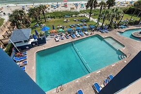 Grande Shores Ocean Resort
