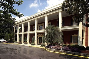 The Inn at Stone Mountain Park