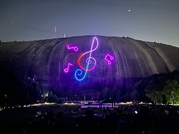 The Inn at Stone Mountain Park