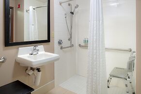 Fairfield Inn & Suites Dayton Troy