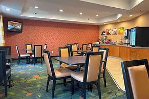 Country Inn & Suites by Radisson, Fayetteville I-95, NC