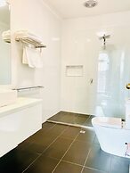 The Menzies Ballarat