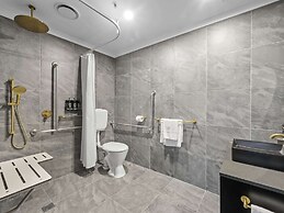 Batman’s Hill on Collins