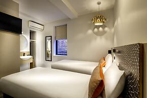 Batman’s Hill on Collins