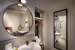 Batman’s Hill on Collins