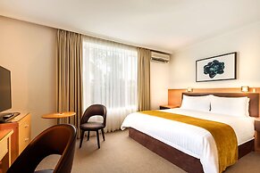 Best Western Plus Travel Inn Hotel