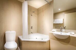 Best Western Plus Travel Inn Hotel