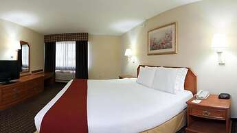 Holiday Inn Express & Suites Bucyrus by IHG