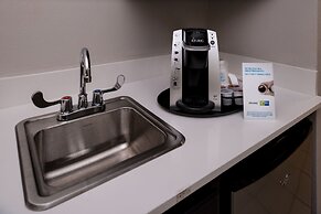 Holiday Inn Express & Suites Bucyrus by IHG