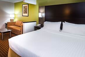 Holiday Inn Express & Suites Bucyrus by IHG