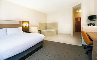 Holiday Inn Express & Suites College Station by IHG