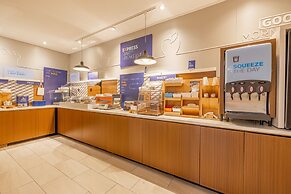 Holiday Inn Express & Suites College Station by IHG