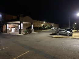 Brentwood Inn Clinton