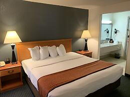 Brentwood Inn Clinton