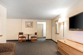 Brentwood Inn Clinton