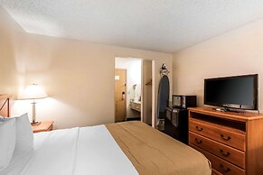 Brentwood Inn Clinton