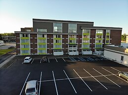 Baymont Inn & Suites Grand Rapids Near Downtown