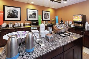Hampton Inn & Suites Austin-Airport