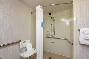 Hampton Inn & Suites Austin-Airport