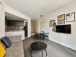 Mantra 2 Bond Street Sydney