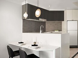 Mantra 2 Bond Street Sydney