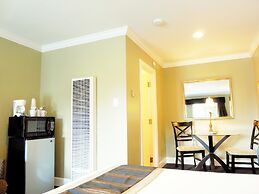 Sea Breeze Inn And Cottages