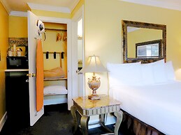 Sea Breeze Inn And Cottages