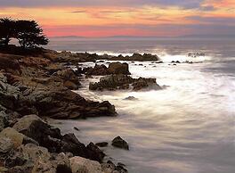 Sea Breeze Inn And Cottages