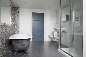 Elmbank York, Tapestry Collection by Hilton