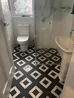 Adelaide Mansions Serviced Apartments