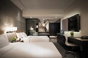 Gateway, Marco Polo Hotel