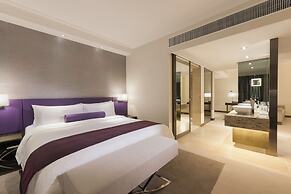 Gateway, Marco Polo Hotel