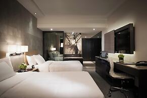 Gateway, Marco Polo Hotel