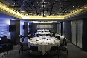 Gateway, Marco Polo Hotel